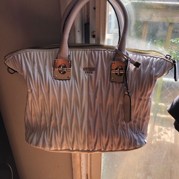 Guess bag - Picture 2 of 4